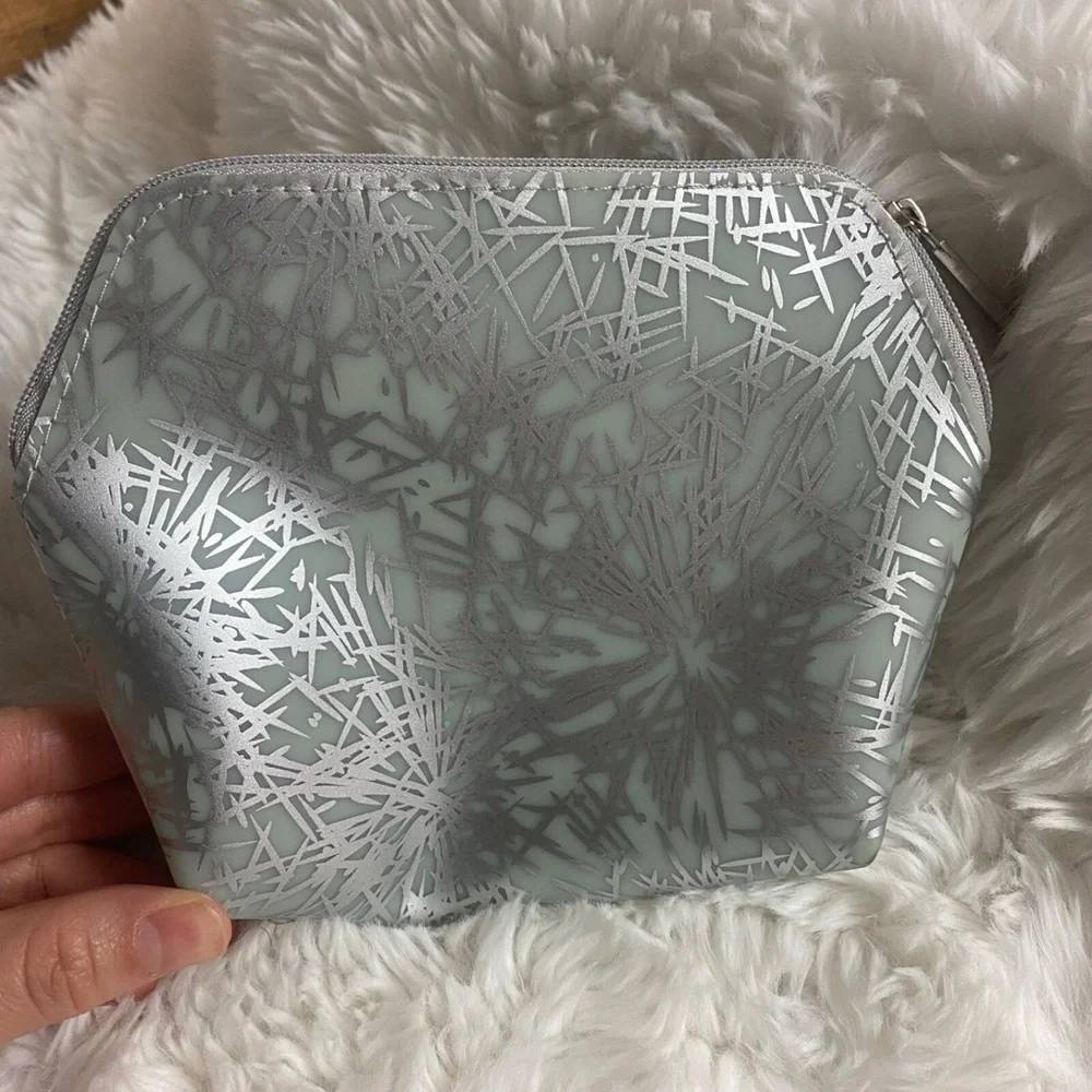 MAC Cosmetics Travel Makeup Set with Silver Bag